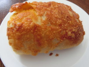 kneadチーズパン